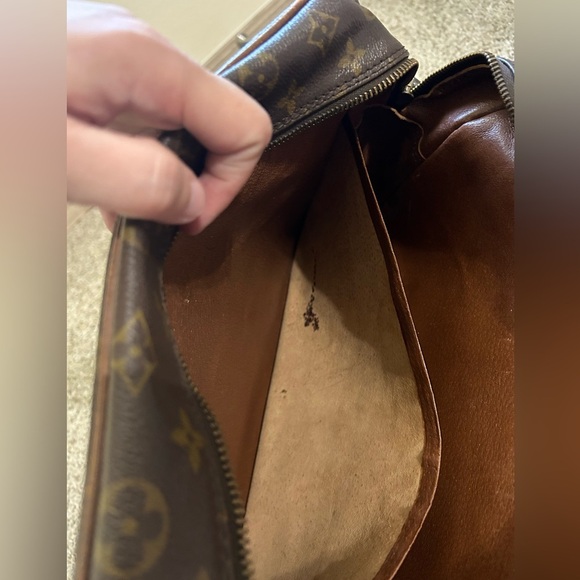 Vintage Louis Vuitton Brown Messenger Bag Monogram Design Coated Canvas Leather - Picture 15 of 16